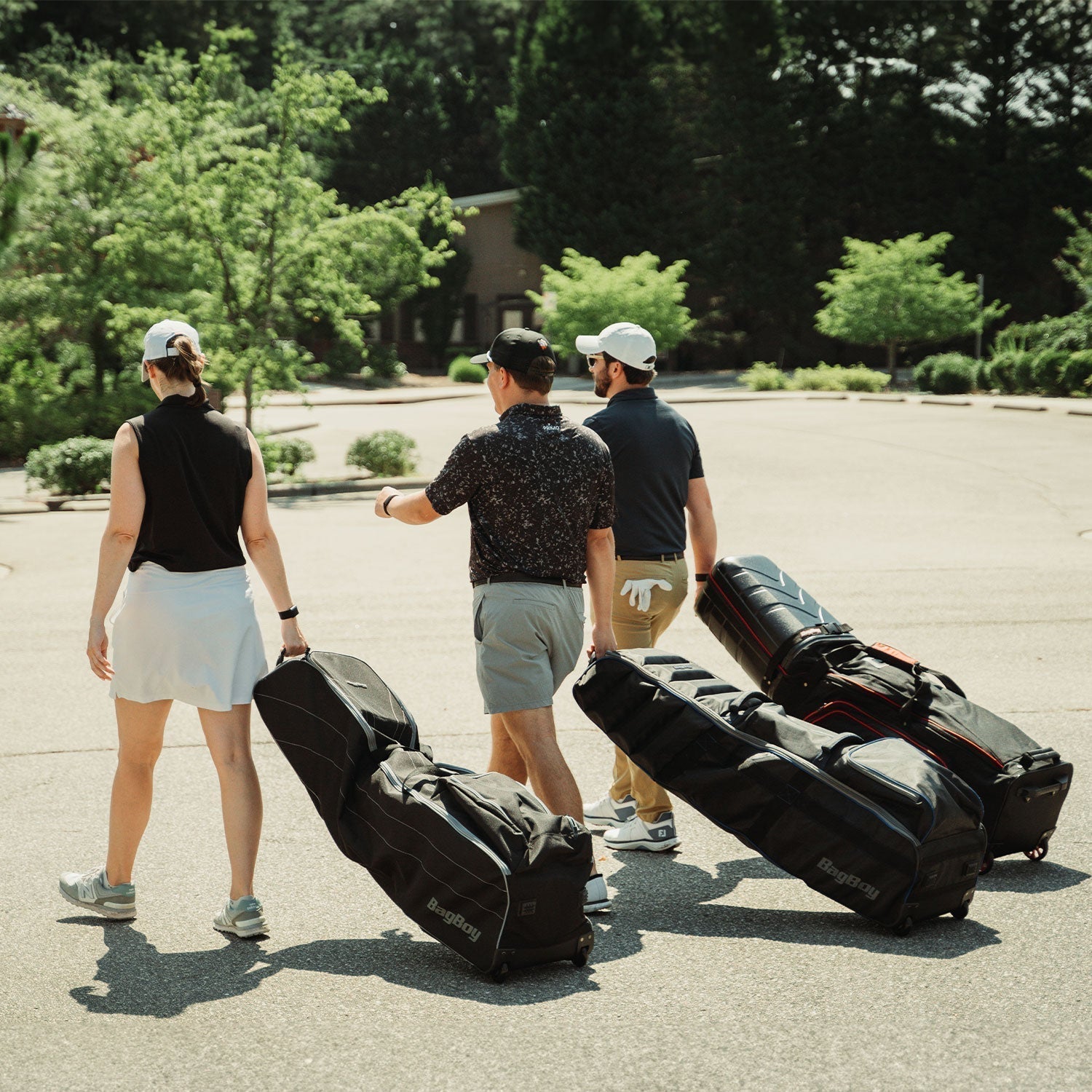 Flying With Golf Clubs: Airline Policies, Fees, and What Happens If They Get Damaged